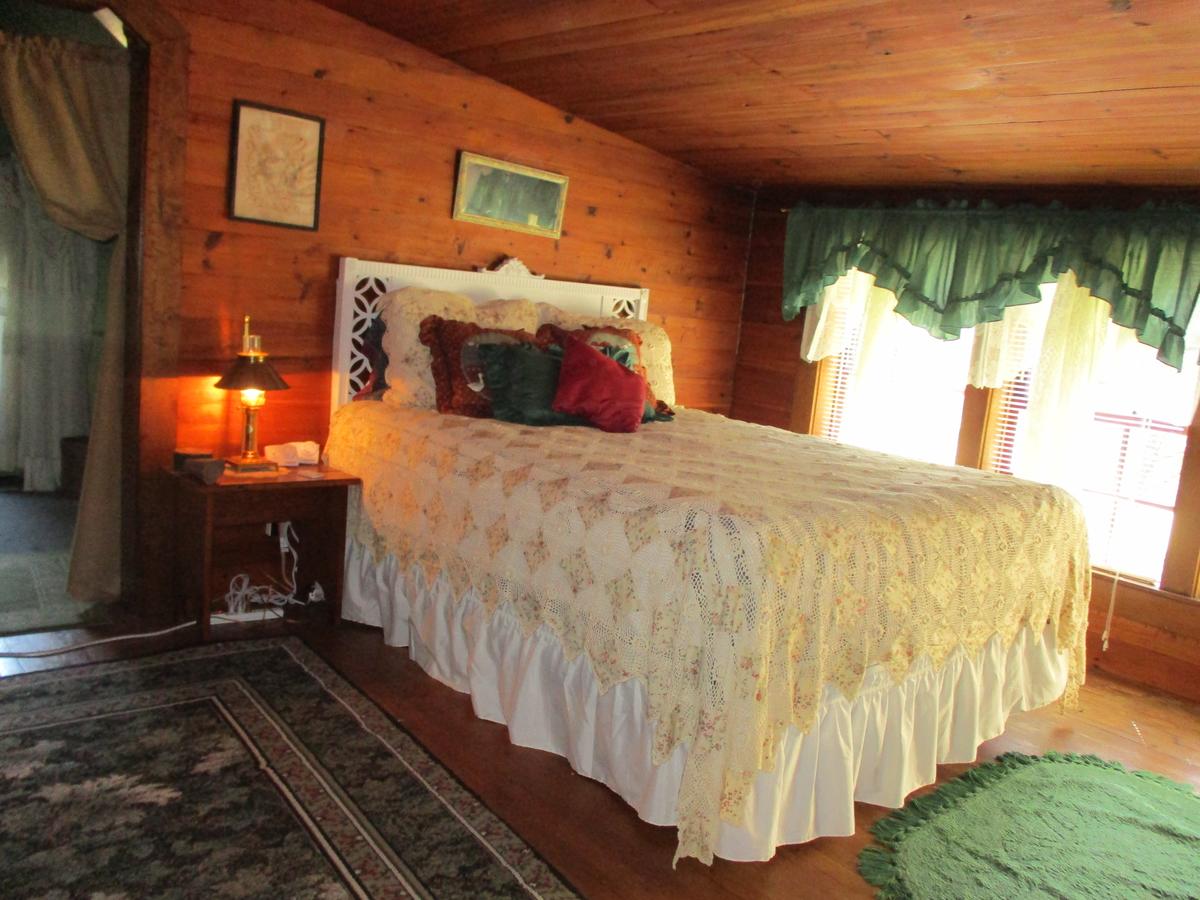 Rustic Log Cabin - thumb 9