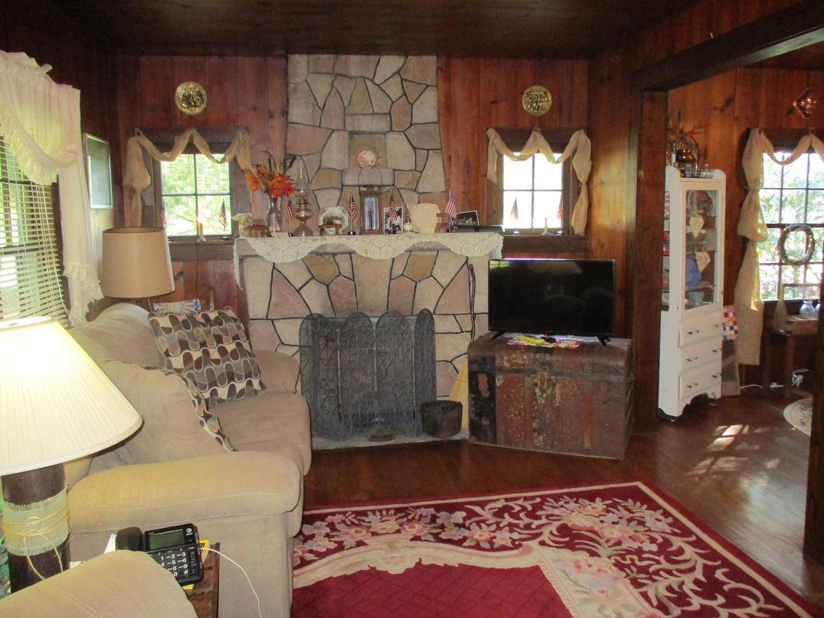 Rustic Log Cabin - thumb 11