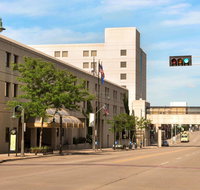 Red Lion Hotel Paper Valley - Accommodation Los Angeles