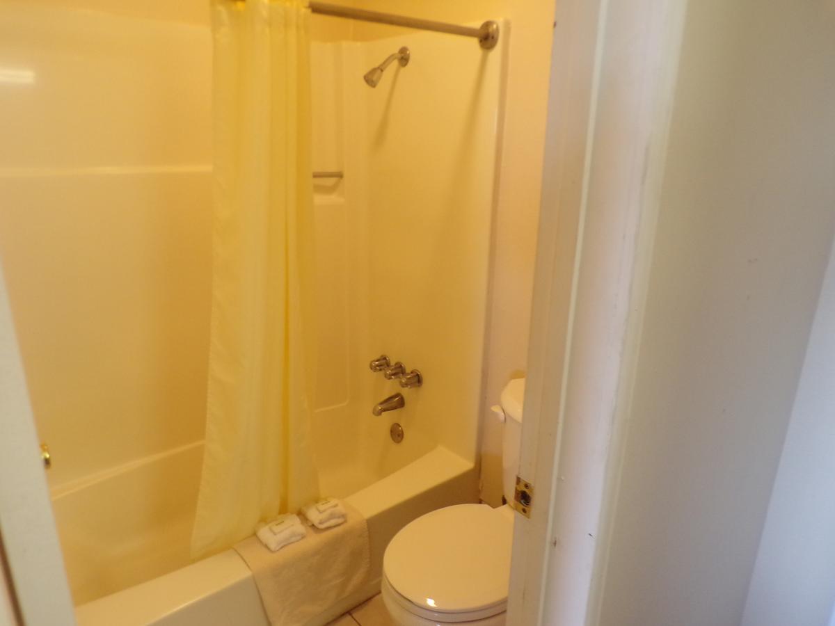 Antler Motel - thumb 3