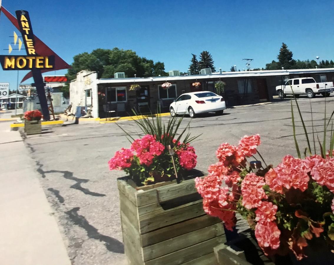 Antler Motel - thumb 12