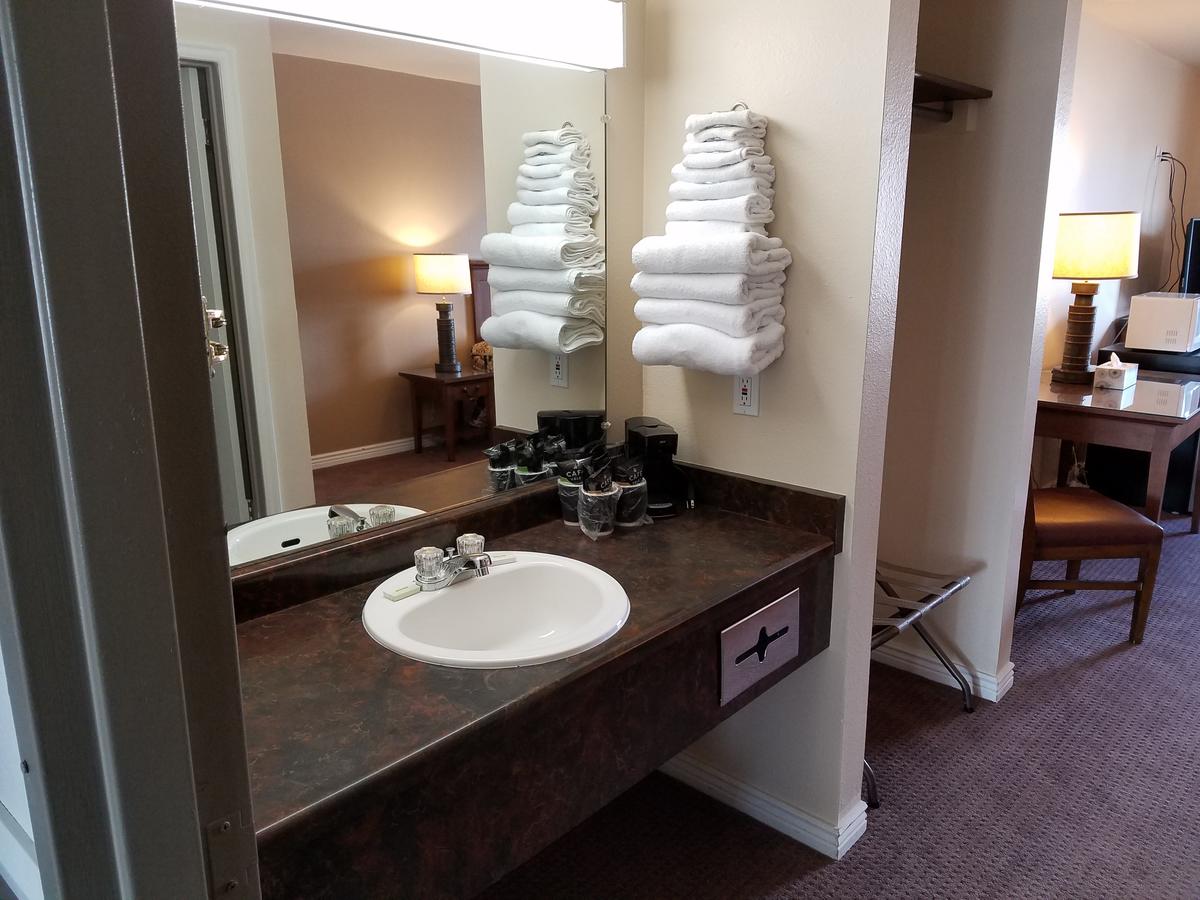 Antler Motel - thumb 15