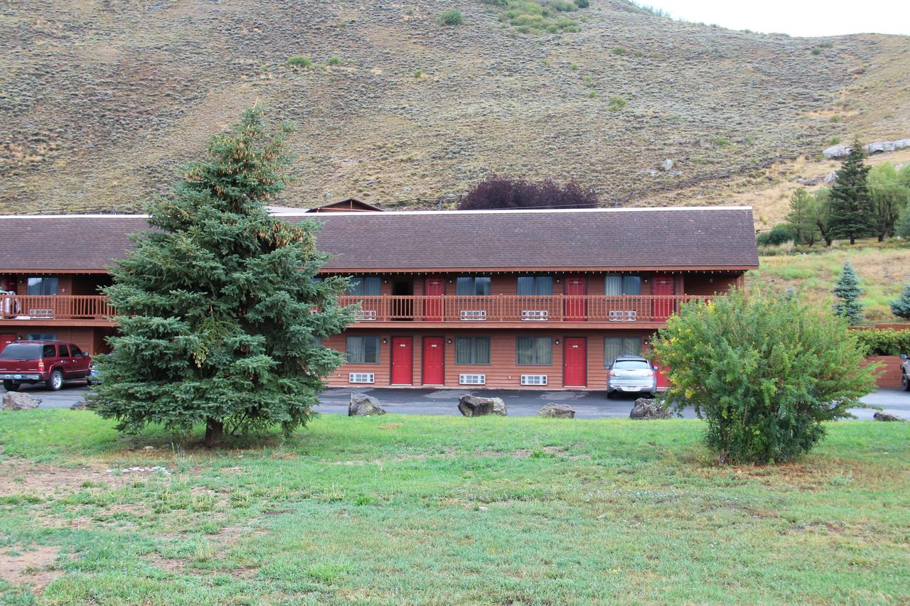 Flat Creek Inn - thumb 0