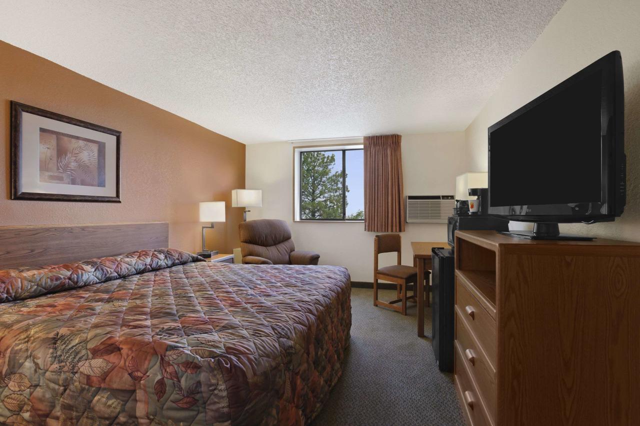 Super 8 By Wyndham Cheyenne WY - thumb 1