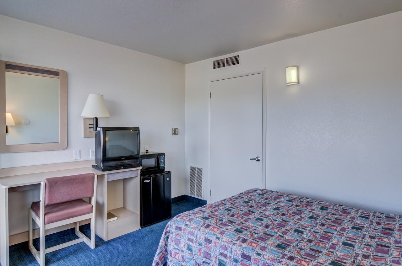 Motel 6 Cheyenne - thumb 17