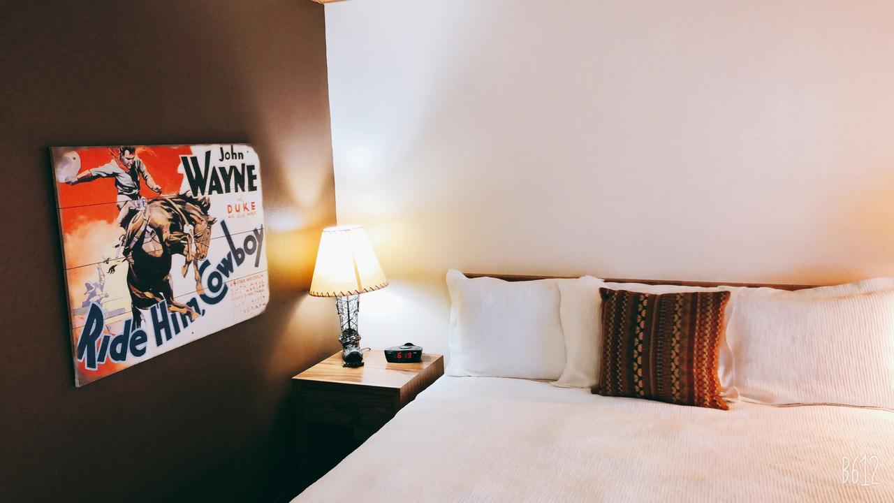 Covered Wagon Motel - thumb 14