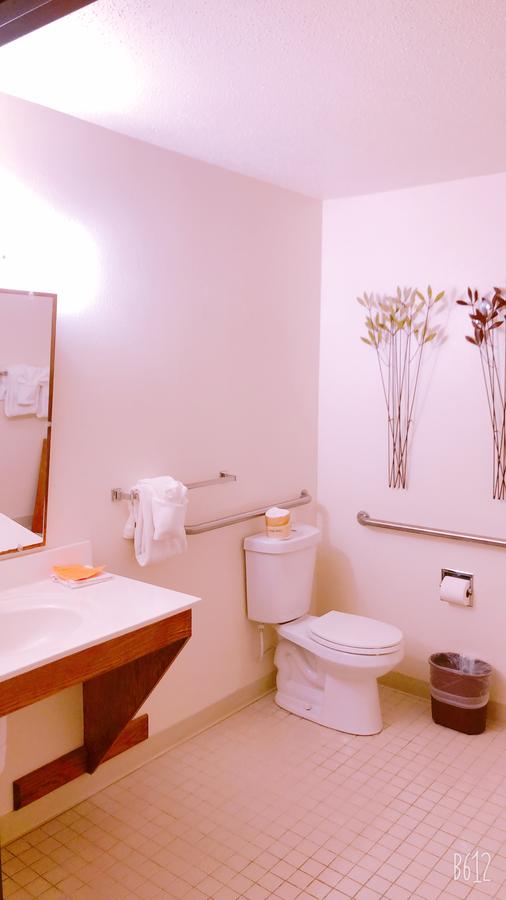 Covered Wagon Motel - thumb 25