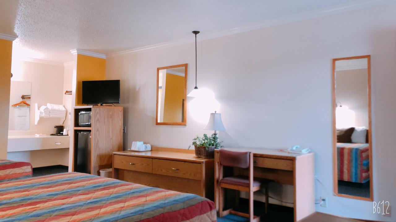 Covered Wagon Motel - thumb 34