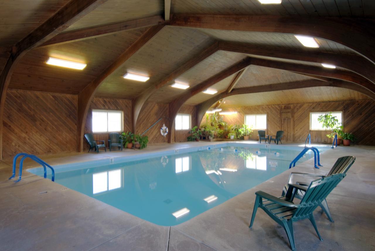 Covered Wagon Motel - thumb 1