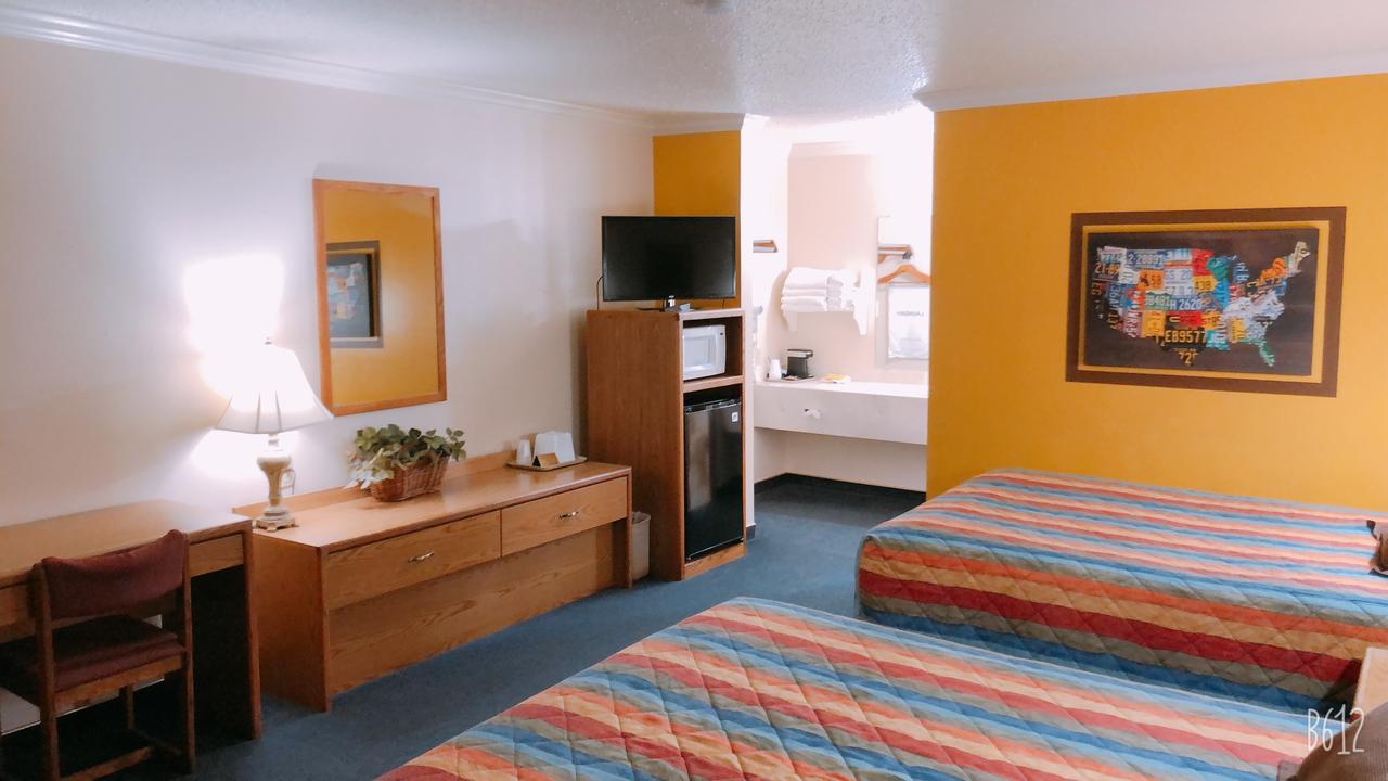 Covered Wagon Motel - thumb 36