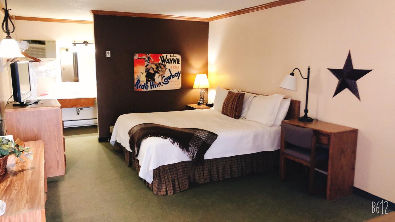 Covered Wagon Motel - thumb 19