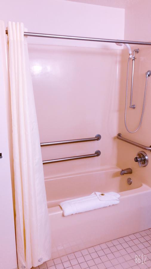 Covered Wagon Motel - thumb 23