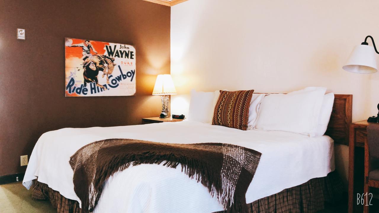 Covered Wagon Motel - thumb 16