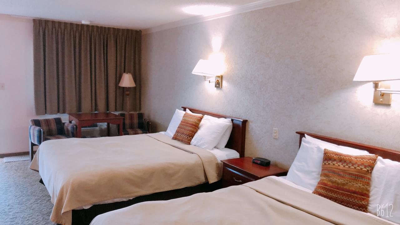 Covered Wagon Motel - thumb 42