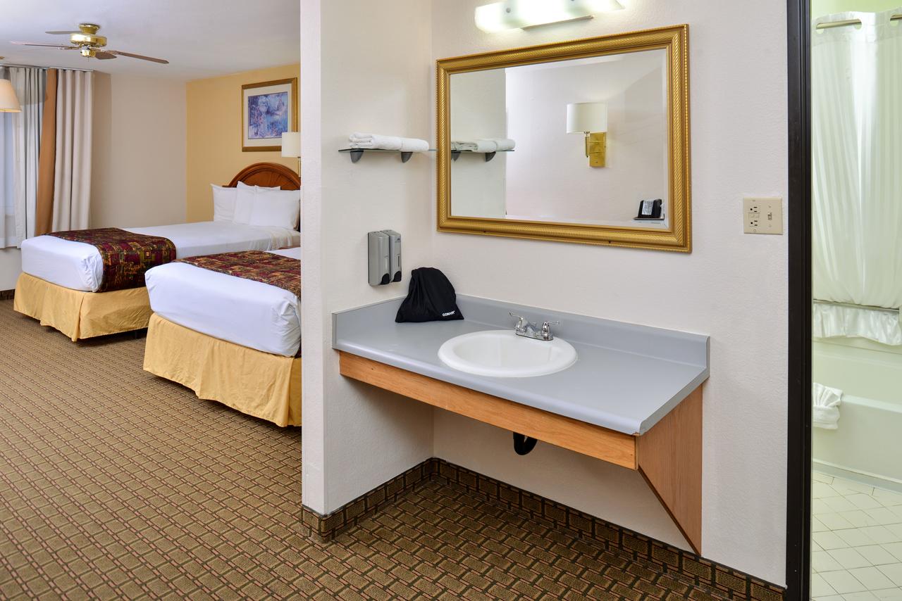 GuestHouse Inn & Suites Cheyenne - thumb 12
