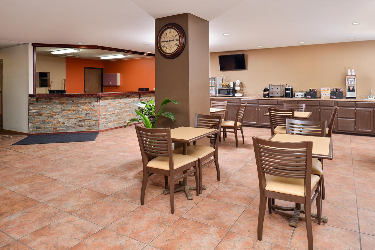 GuestHouse Inn & Suites Cheyenne - thumb 1