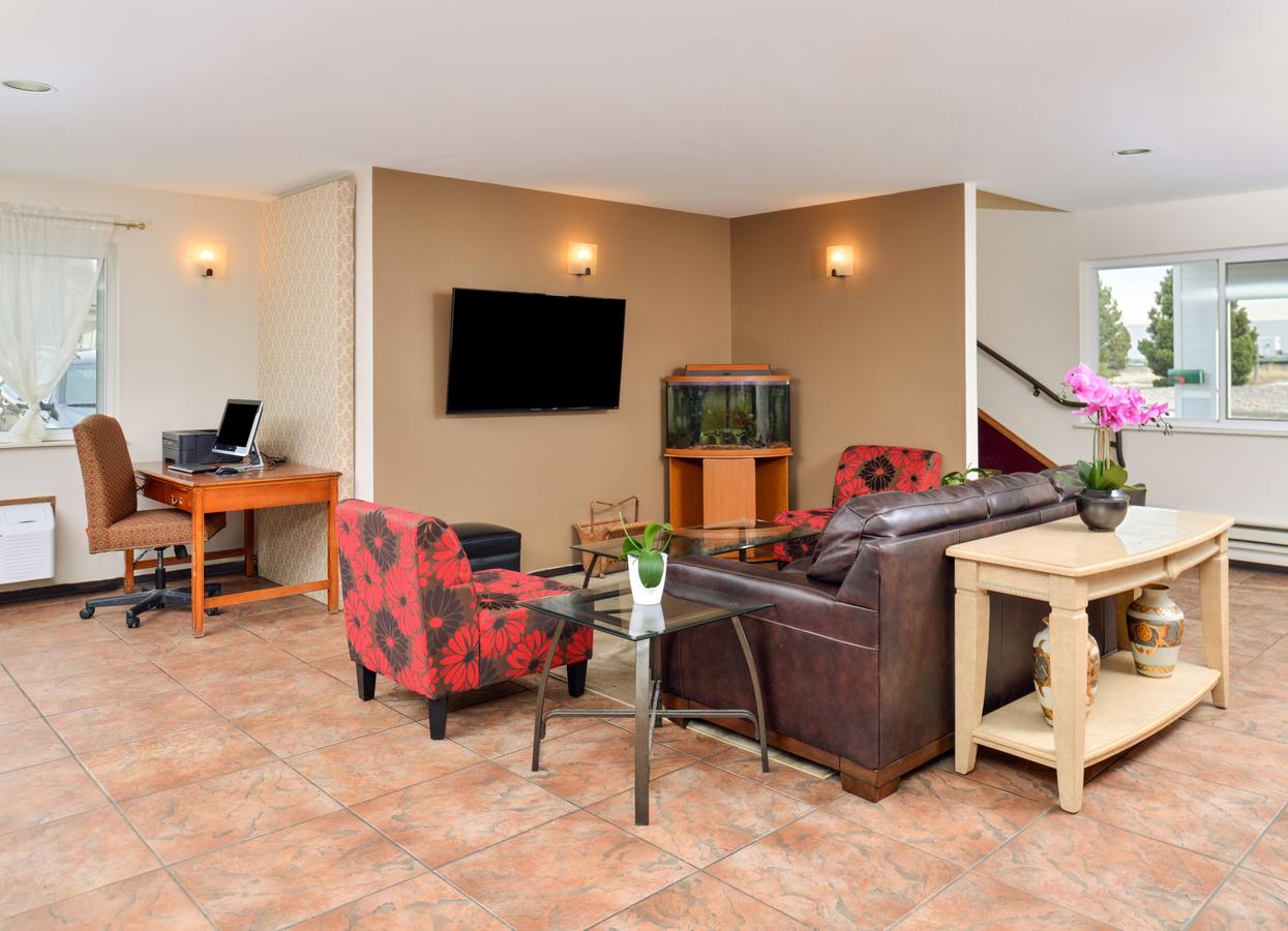 GuestHouse Inn & Suites Cheyenne - thumb 3