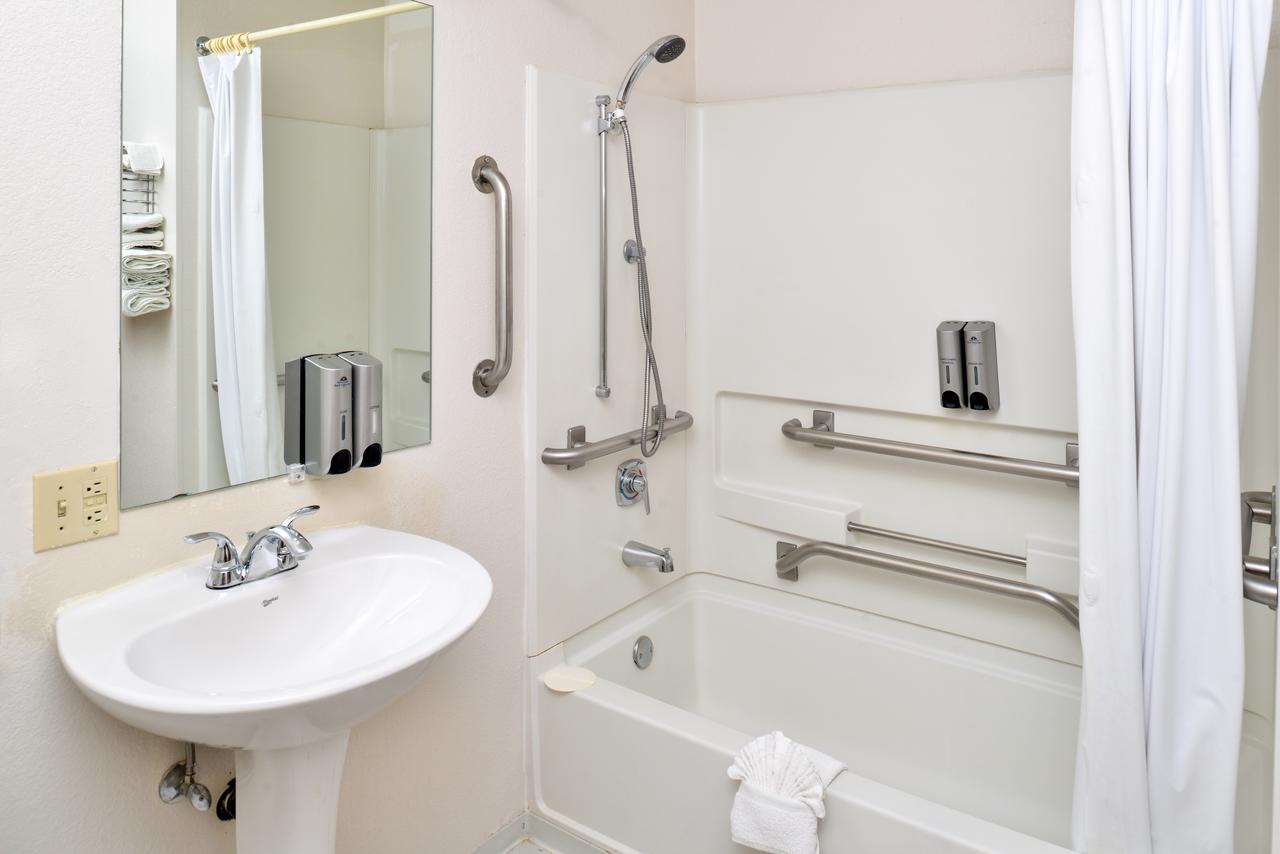 GuestHouse Inn & Suites Cheyenne - thumb 15