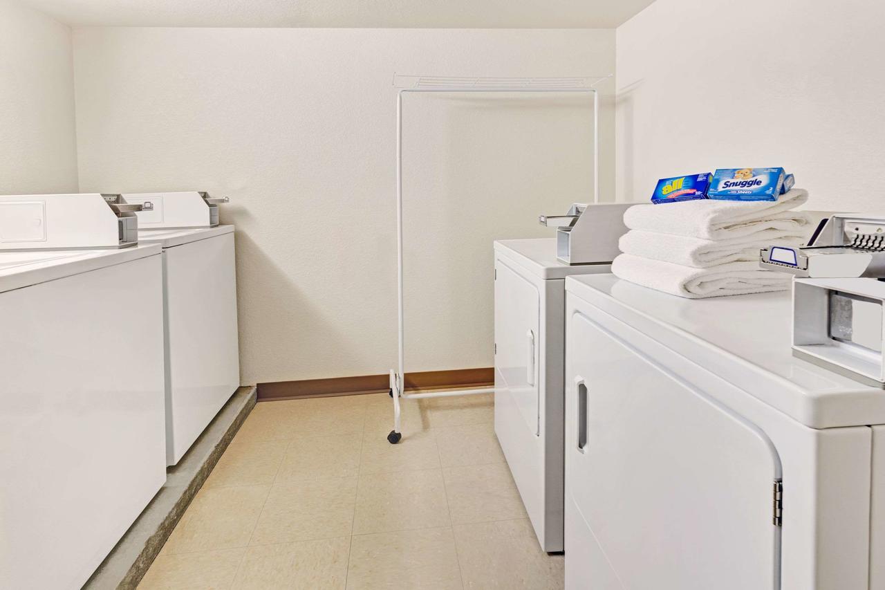 Microtel Inn & Suites Cheyenne - thumb 4