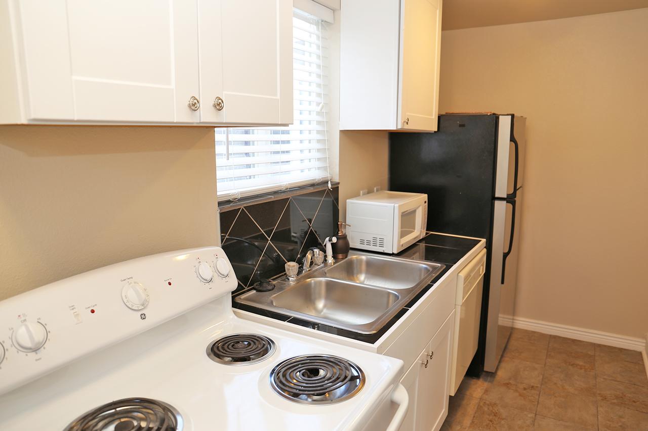 514 W 23rd St - thumb 31