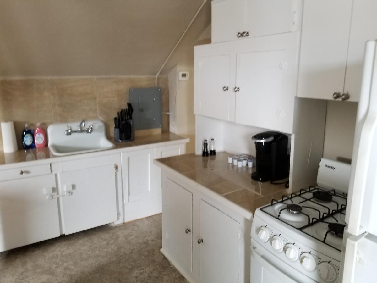 514 W 23rd St - thumb 21