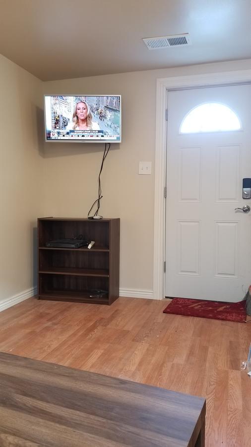 514 W 23rd St - thumb 14