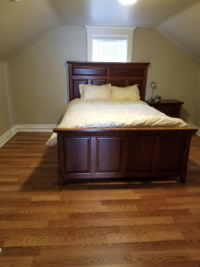 514 W 23rd St - thumb 19