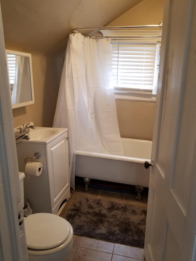 514 W 23rd St - thumb 34