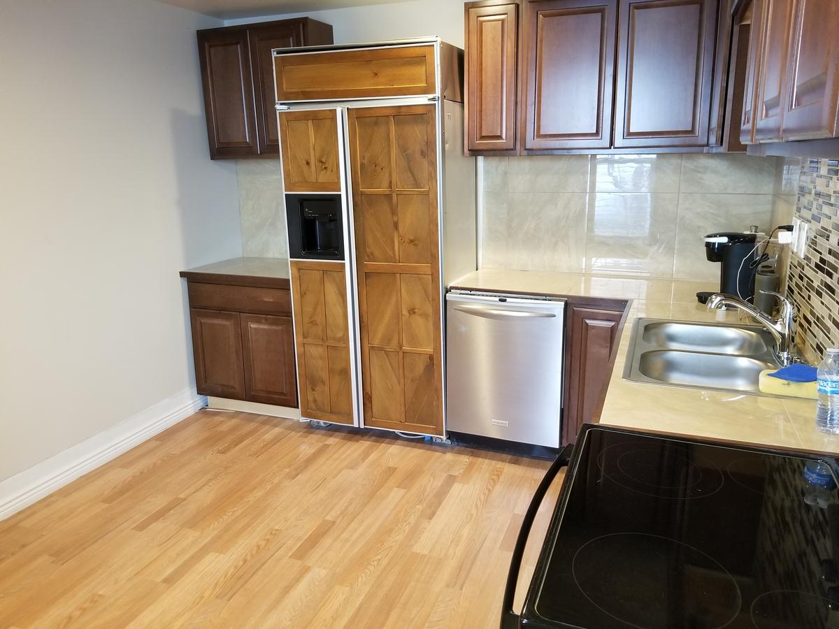 514 W 23rd St - thumb 25