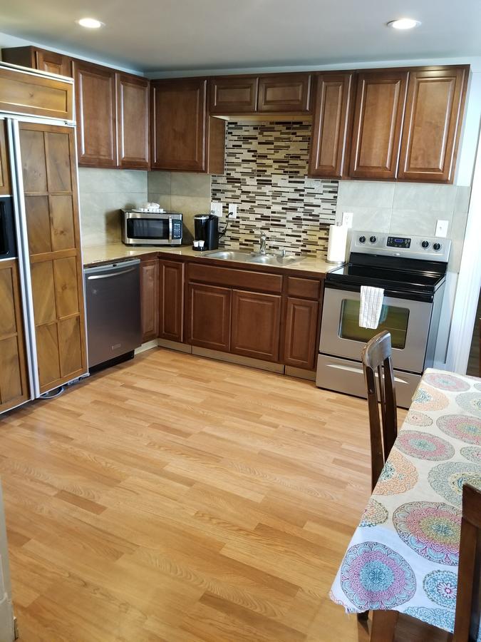 514 W 23rd St - thumb 41
