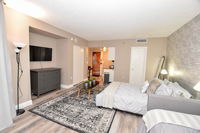 3 CLOSE TO ALL ATTRACTIONS Accommodation Los Angeles