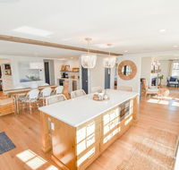 713 - Top Shelf - Accommodation Los Angeles