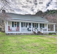 '100 Acre Woods' Blue Ridge Cottage with Pond and Views - Accommodation Los Angeles