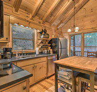 'Little Rock Creek Cabin' - 10 Mins to Blue Ridge - Accommodation Los Angeles