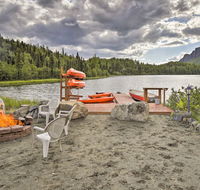 'Lodge 88' - Steps to Weiner Lake with Dock and Boat! - Accommodation Los Angeles