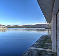 'Paradise Cove' Lakeside Cabin with Boathouse & Dock - Accommodation Los Angeles