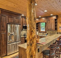 'Peaceful Getaway' Penrose Cabin with Hot Tub and Pond! - Accommodation Los Angeles