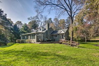 Booking Dauphin Accommodation Los Angeles