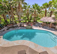 'Under the Palms'- Galveston Home with Private Pool - Accommodation Los Angeles