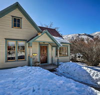 'Victory Victorian House' Walk to Downtown! - Accommodation Los Angeles