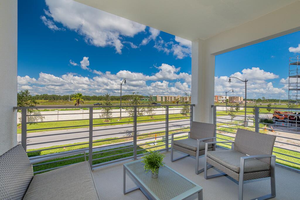 (EA207) Storey Lake Condo 2/2, Free Waterpark - thumb 3
