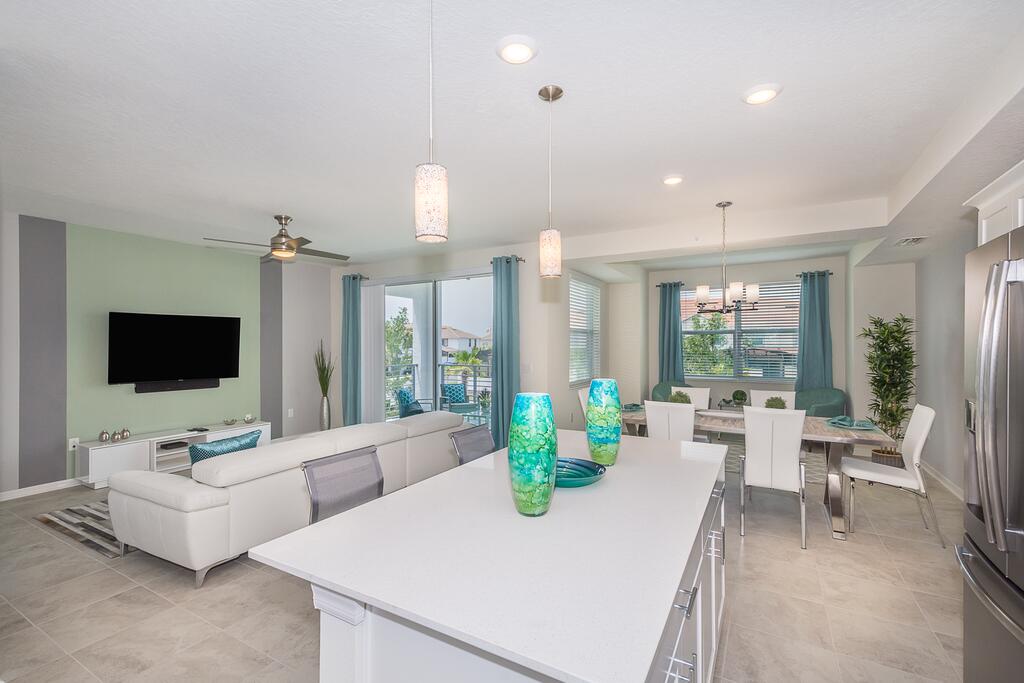 (YV202) Storey Lake Condo 2/2, Free Waterpark - thumb 0