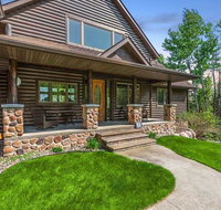 NEW Spa Luxury in an Expansive Cabin Escape - Accommodation Los Angeles