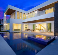 10 Bed Villa in the heart of Downtown, Pool! - Accommodation Los Angeles