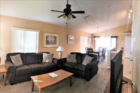 10 Sonja House Accommodation Los Angeles