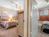 101W   Spacious 3BR/3BA corner condo with Gulf views Accommodation Los Angeles