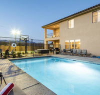 108 Private NEW Pool Hot Tub Splash Pad Game Consoles Mountain Views and More - Accommodation Los Angeles