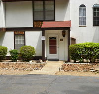 125EmpeWy DeSoto Courts Townhome - Accommodation Los Angeles