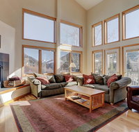 130 Meisel Drive Townhouse - Accommodation Los Angeles