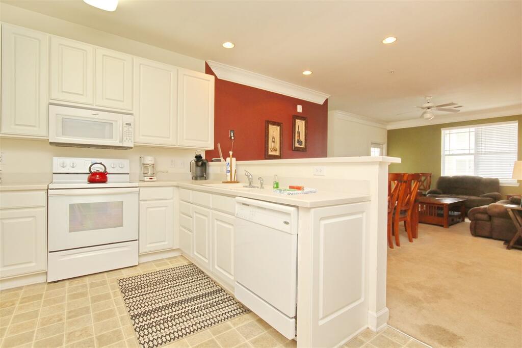 1302 Crow Creek Drive - thumb 3